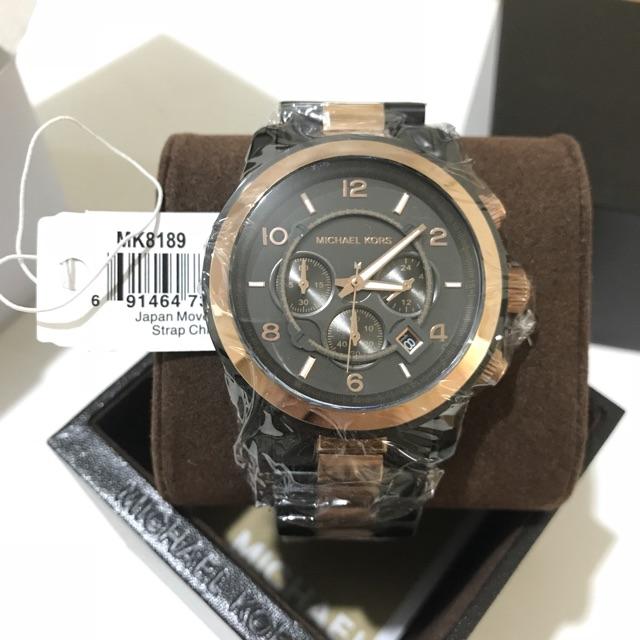 Michael Kors Runway Chronograph Two-tone Unisex Watch MK8189 Water resistance: 100 meters / 330 feet Movement: Quartz