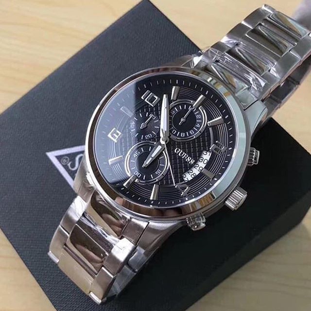 Guess Exec Chronograph Dial Silver-Tone Men's Watch W0075G1