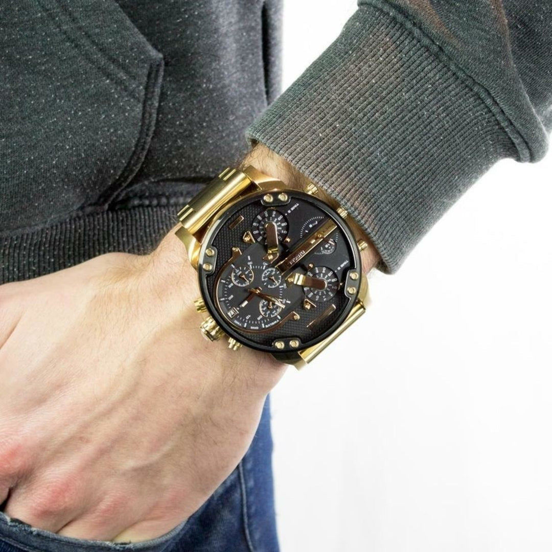 Diesel Mr. Daddy 2.0 Black Dial Gold Chronograph Men's Watch DZ7333 (Defect)