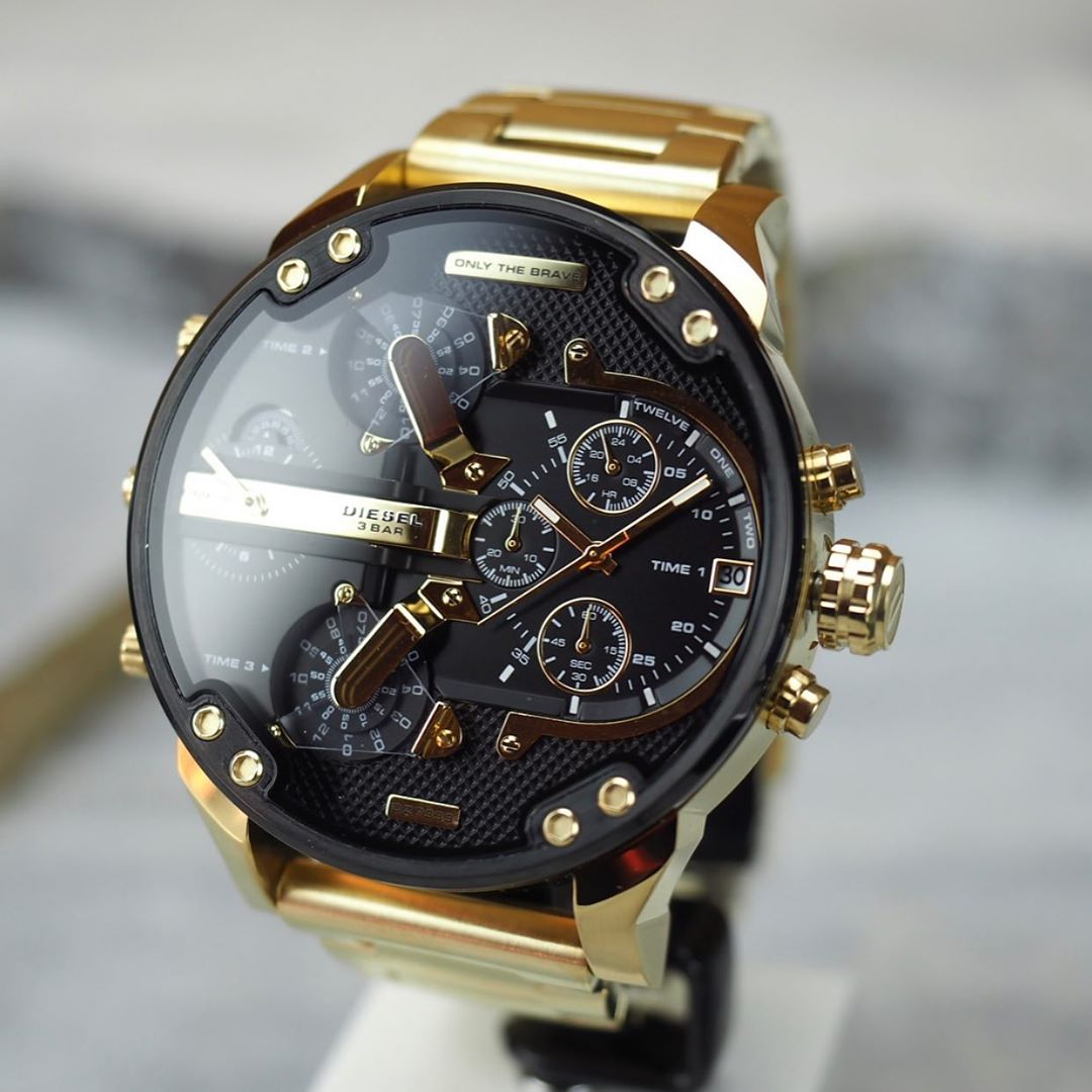 Diesel Mr. Daddy 2.0 Black Dial Gold Chronograph Men's Watch DZ7333 (Defect)