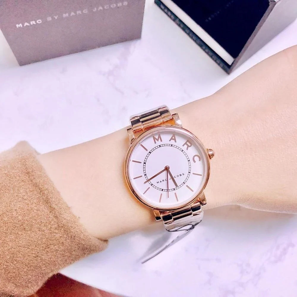 Marc Jacobs Analog Japanese-Quartz with Stainless-Steel Strap Watch - MJ3523